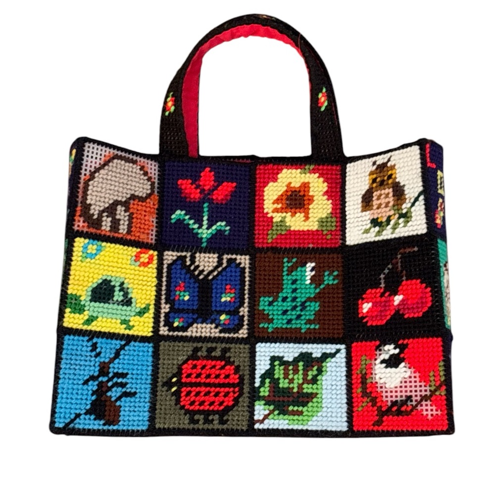 Coolest and cutest knit bag!